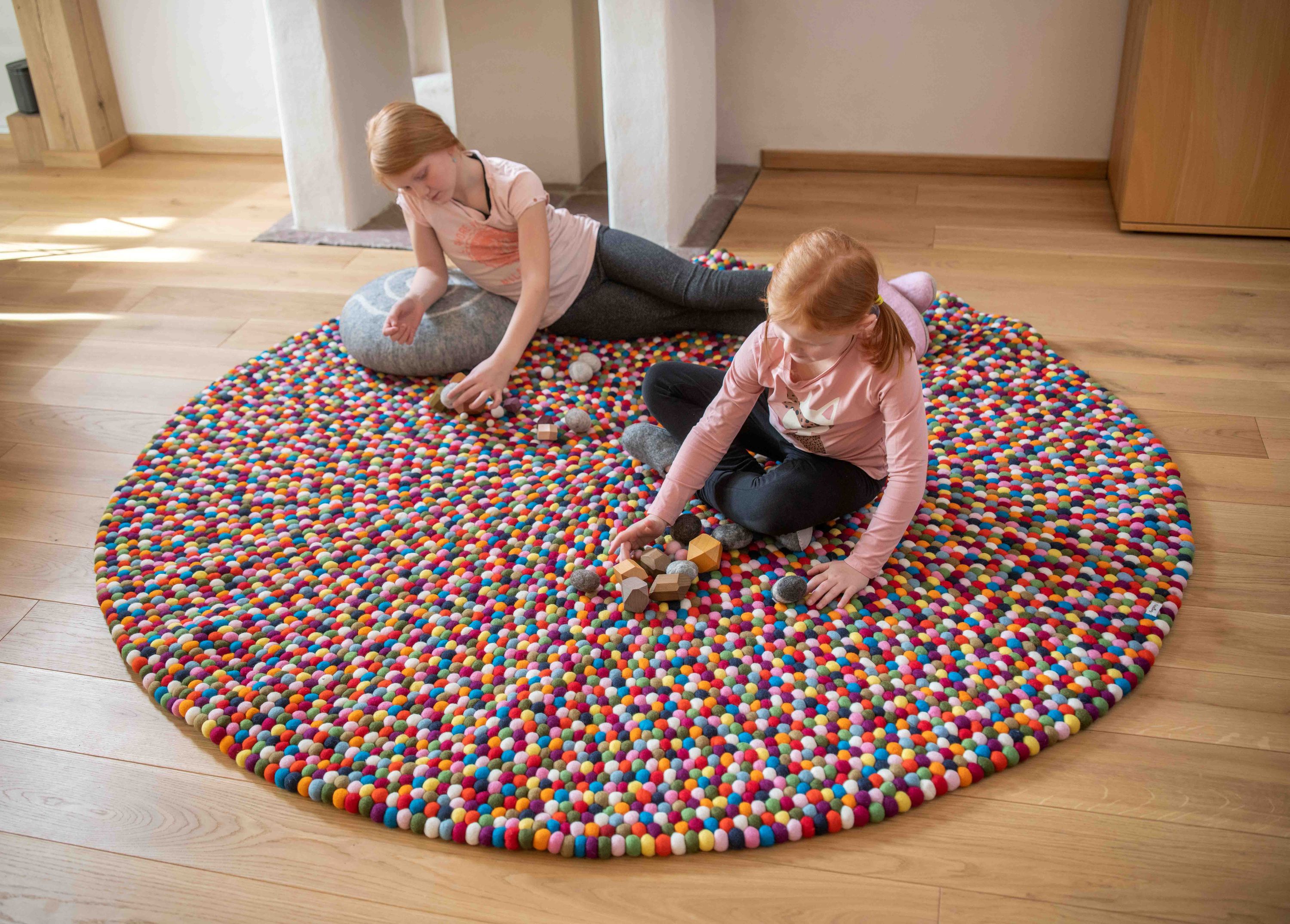 Filzkugel Teppich rund 200 cm