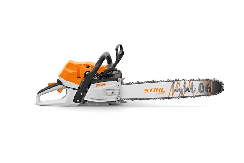 Stihl Motorsäge MS400 C-M 45cm Stihl Motorsäge MS400 C-M 45cm Studioaufnahme Seite rechts