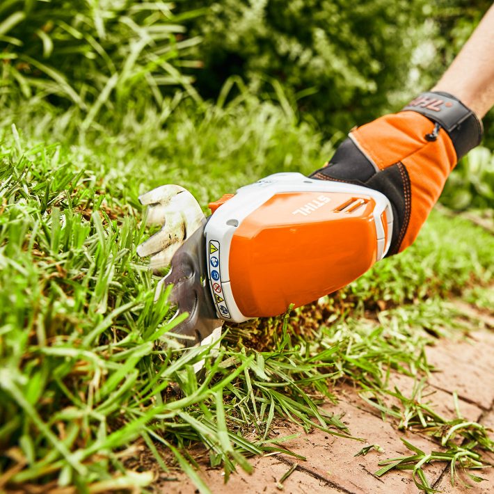 STIHL Akku-Heckenschere HSA 26, SET mit Akku und Ladegerät STIHL HSA 26 Akku-Heckenschere Set mit Akku