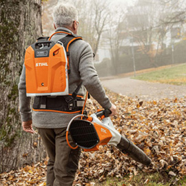 STIHL Akku-Blasgerät BGA 200 mit Komfort-Tragsystem STIHL Akku-Blasgerät BGA 200 mit Komfort-Tragsystem