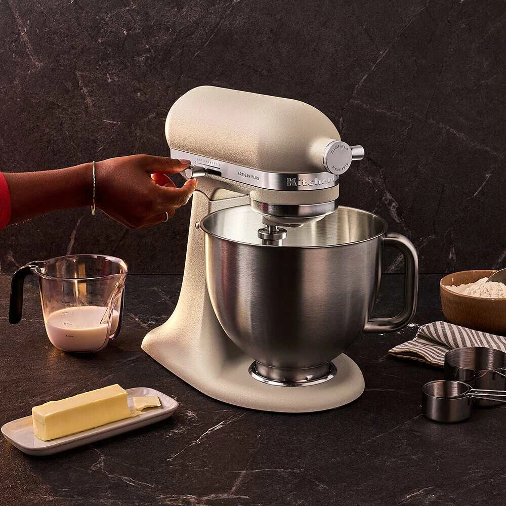 KitchenAid 4,7 L 5KSM50 Artisan Plus Küchenmaschine Pastalover mit 3-in-1 Nudelvorsatz-Oat (Hafer)