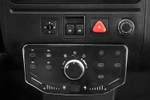 2010385db03.jpg