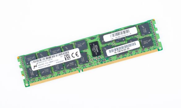 middle size zoom image
