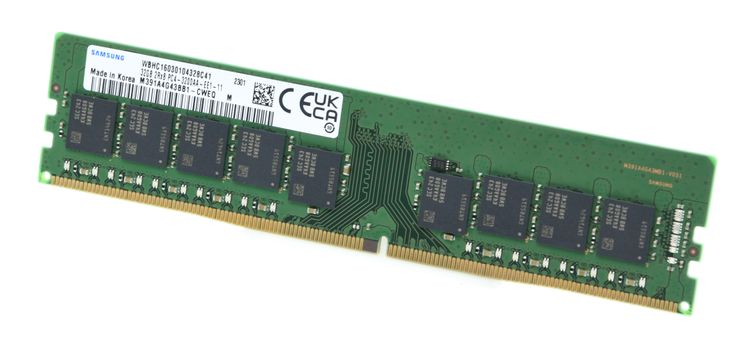 middle size zoom image