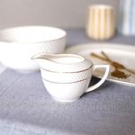 Wilmax-Milchkannchen-mit-Goldrand-280-ml-5.jpg