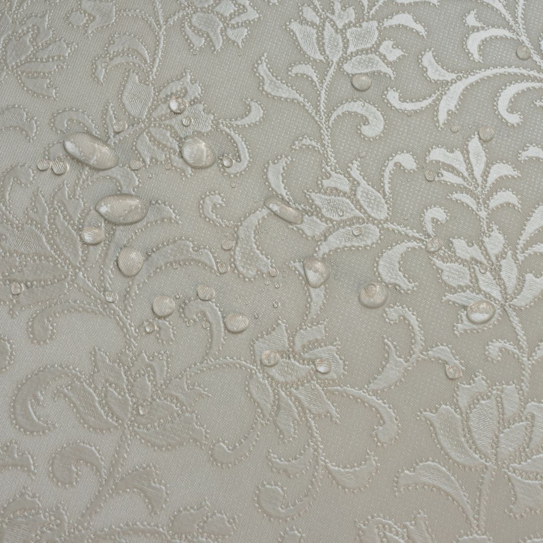 gepraegt-relief-blumen-grau-weiss4.jpg