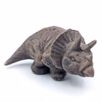 Triceratops braun Dinosaurier Ton Aquarium Dekoration von vorne (Produktbild)
