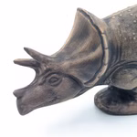 Triceratops braun Dinosaurier Ton Aquarium Dekoration Porträt Triceratops braun Dinosaurier Ton Aquarium Dekoration Porträt (Produktbild)