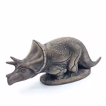 Triceratops braun Dinosaurier Ton Aquarium Dekoration schräg Triceratops braun Dinosaurier Ton Aquarium Dekoration schräg (Produktbild)