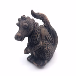 Drachen Figur aus Ton Drache sitzend braun Drachen Figur aus Ton Drache sitzend braun (Produktbild)