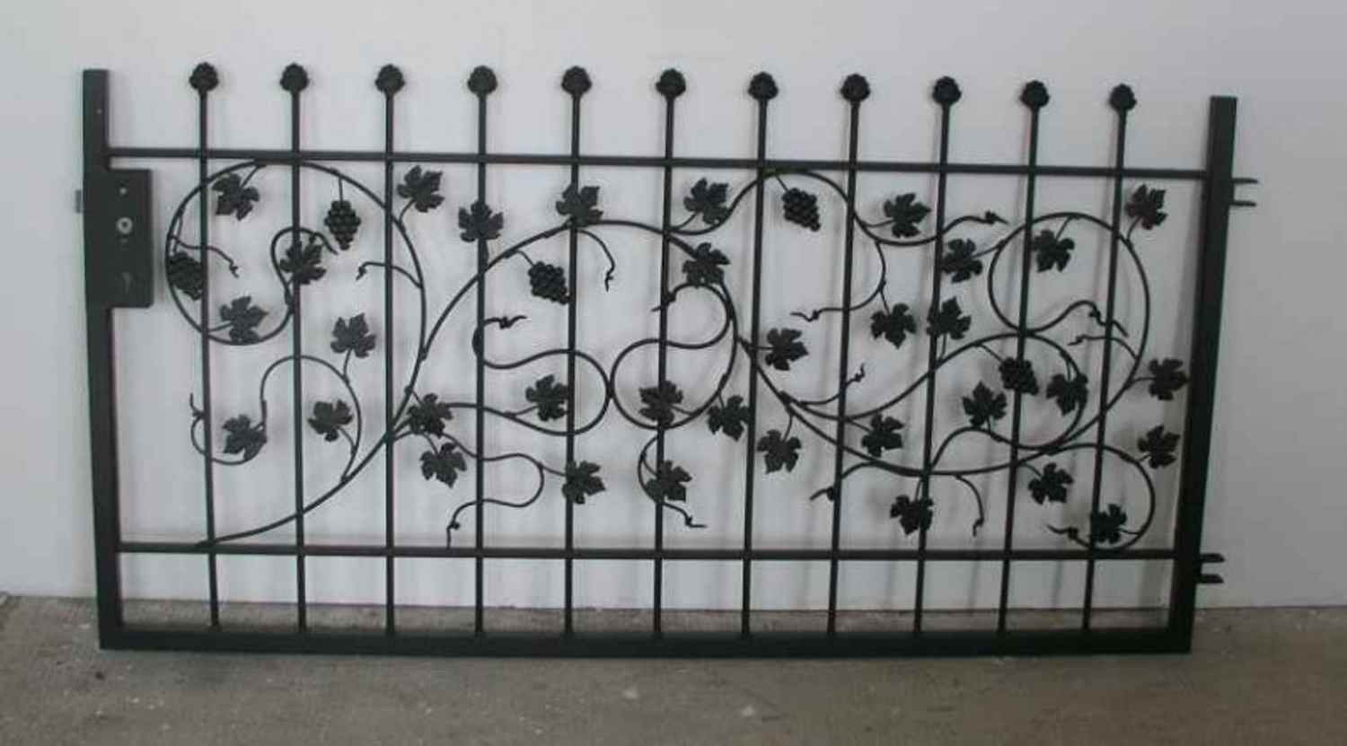 Hoftor Gartentor Einfahrtstor Metall Schmiedeeisen Bachus-FT400/100R Verzinkt Hoftor Gartentor Einfahrtstor Metall Schmiedeeisen Bachus-FT400/100R Verzinkt