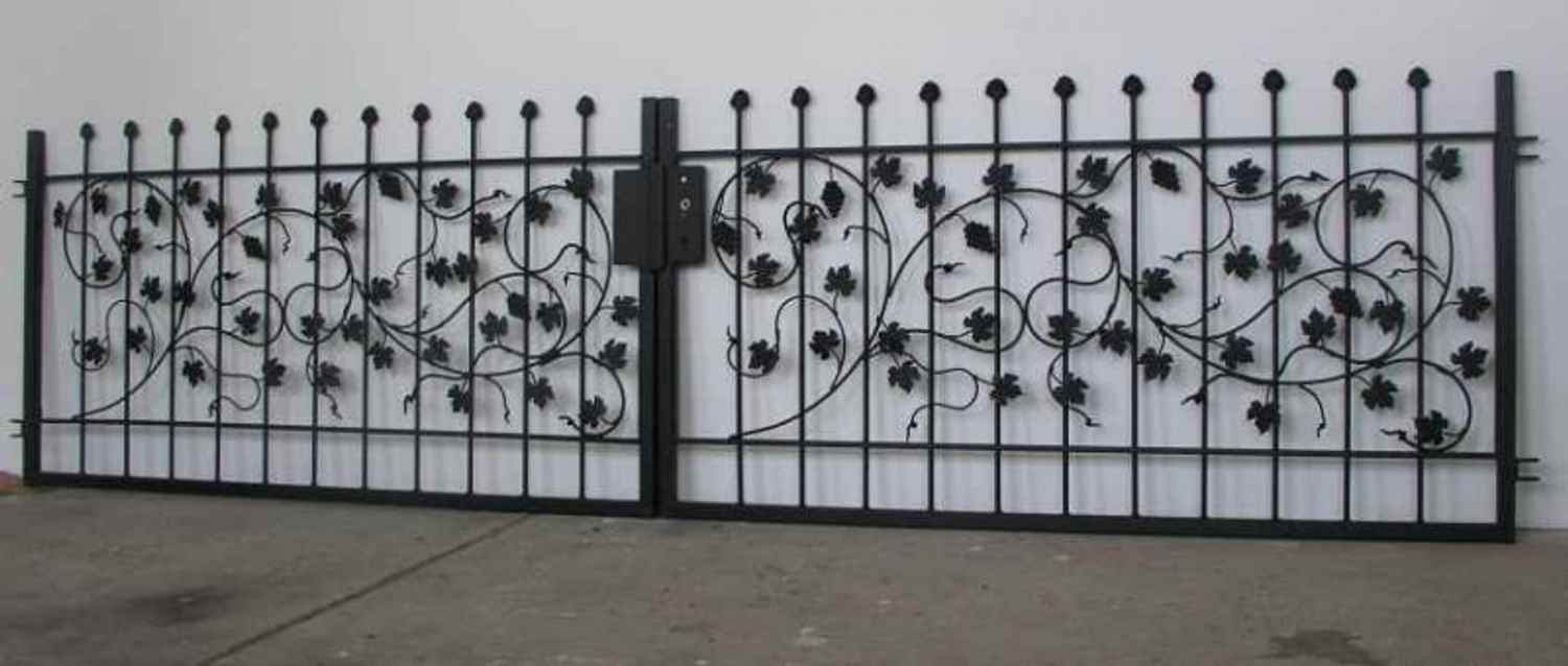 Hoftor Gartentor Einfahrtstor Metall Schmiedeeisen Bachus-FT400/100R Verzinkt Hoftor Gartentor Einfahrtstor Metall Schmiedeeisen Bachus-FT400/100R Verzinkt