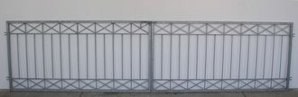 Gartentor Hoftor Einfahrtstor Metall modern Crossline-FT600/100R Feuer Verzinkt 600 cm 6 Meter breit 100 cm hoch Doppelflügeltor