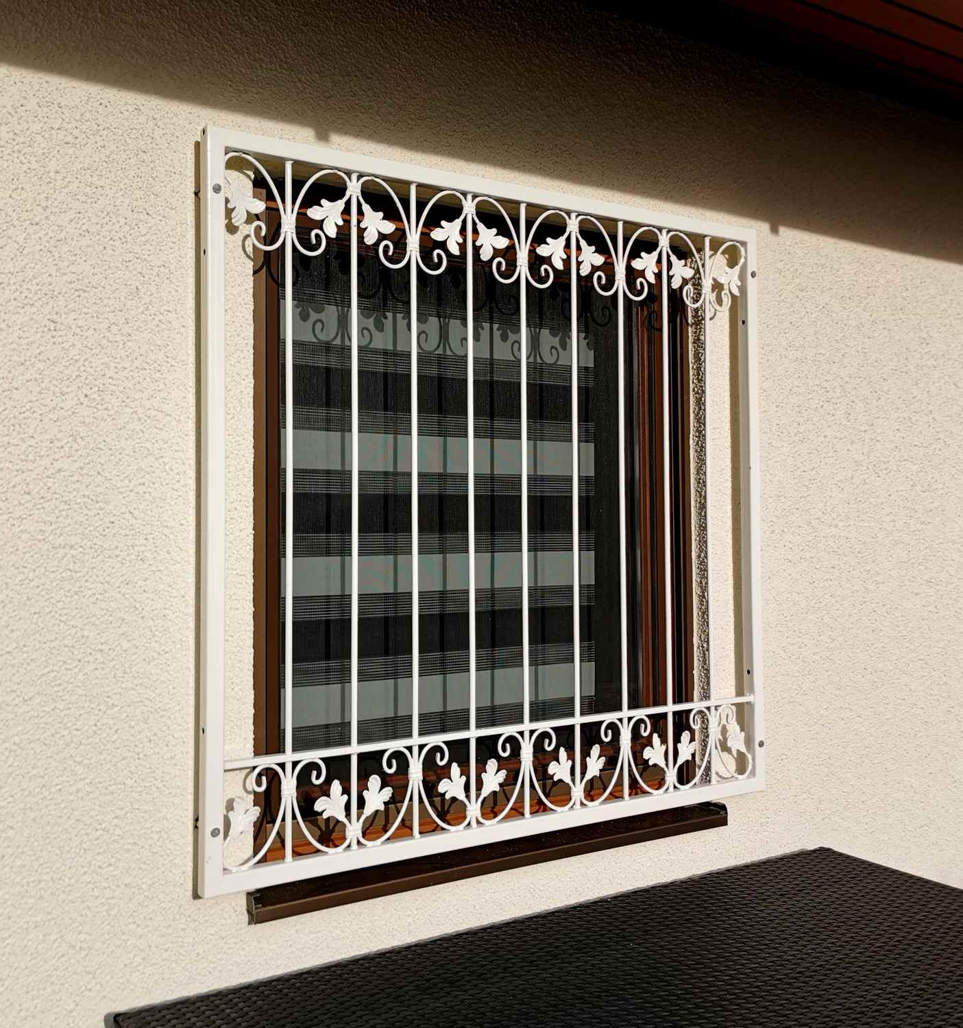 Fenstergitter Metall Schmiedeeisen Gitter Einbruchschutz Monaco-Z60/102 Feuer verzinkt Fenstergitter Metall Schmiedeeisen Gitter Einbruchschutz Monaco-Z60/102 Feuer verzinkt