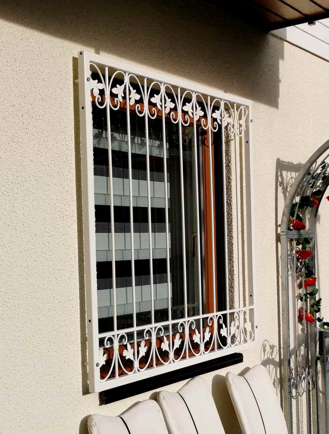Fenstergitter Metall Schmiedeeisen Gitter Einbruchschutz Monaco-Z140/102 Feuerverzinkt Fenstergitter Metall Schmiedeeisen Gitter Einbruchschutz Monaco-Z140/102 Feuerverzinkt