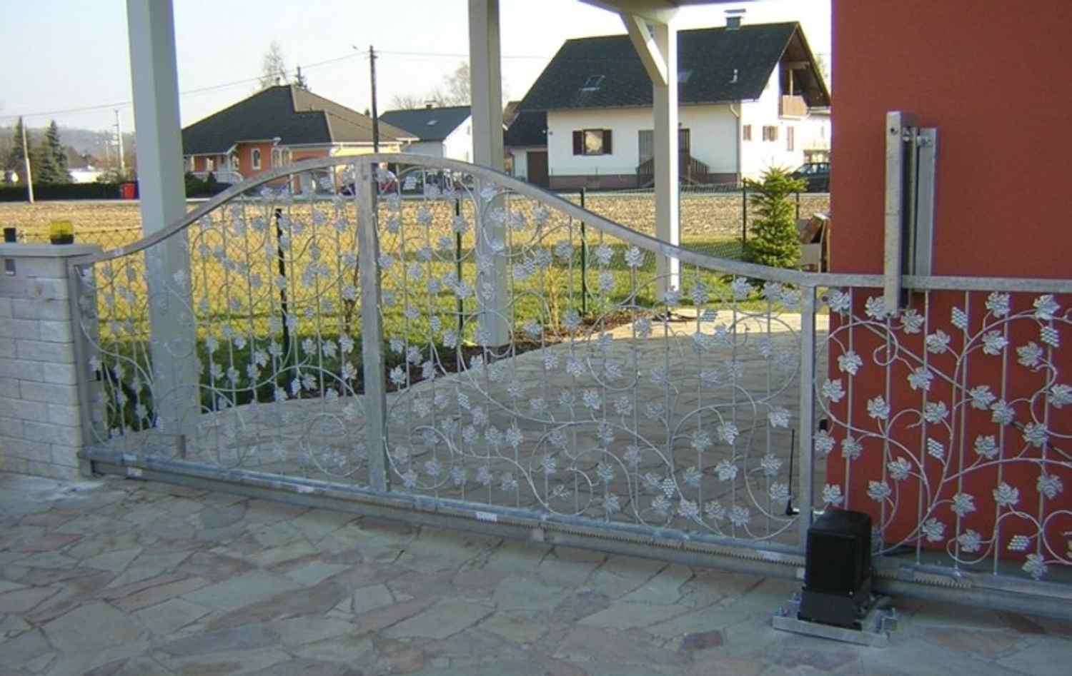 Hoftor Gartentor freitragendes Schiebetor freitragend Bachus-GTFS400A Torantrieb Hoftor Gartentor freitragendes Schiebetor freitragend Bachus-GTFS400A Torantrieb
