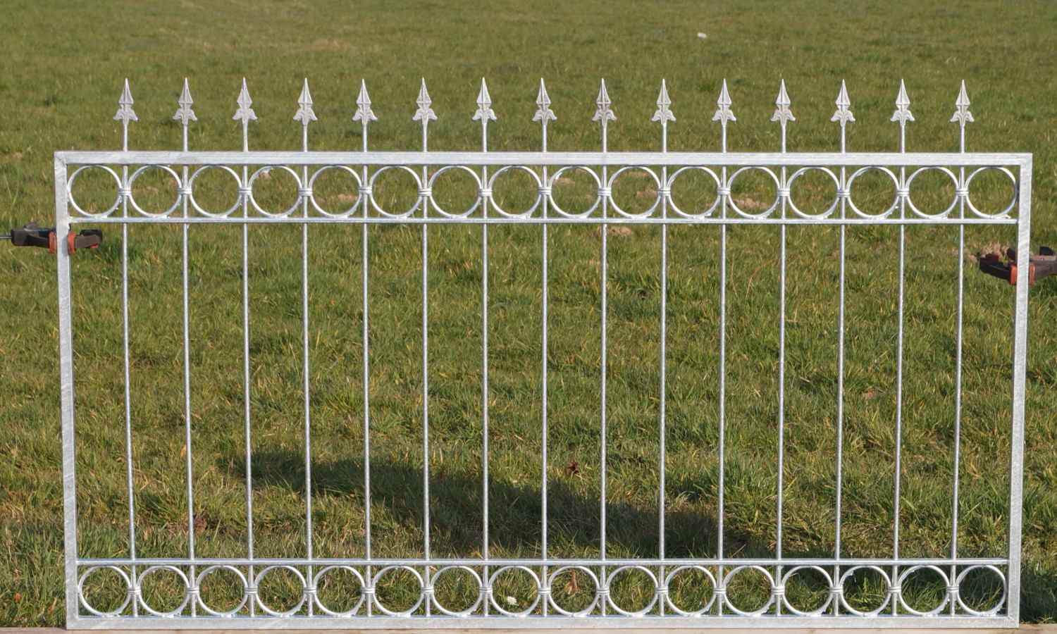 1 Meter Metallzaun Schmiedeeisen Gartenzaun Imperia-Z100/200 Feuer Verzinkt 1 Meter Metallzaun Schmiedeeisen Gartenzaun Imperia-Z100/200 Feuer Verzinkt