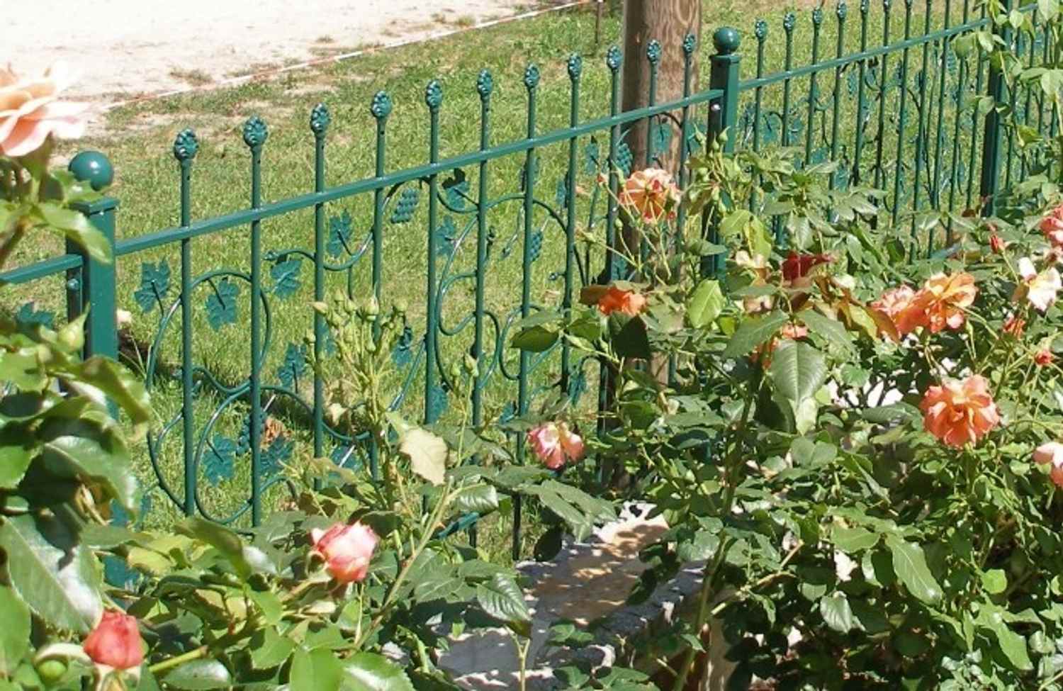 10 Meter Eisenzaun Metallzaun Schmiedeeisen Zaun Bachus-Z100/200 verzinkt 10 Meter Eisenzaun Metallzaun Schmiedeeisen Zaun Bachus-Z100/200 verzinkt
