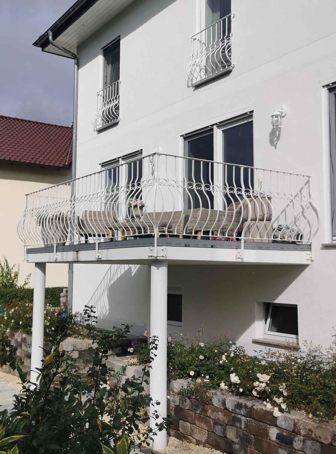 1 laufender Meter Balkon Geländer Terassen Gitter Schmiedeeisen Vernazza-Z100/100 Feuer Verzinkt 1 laufender Meter Balkon Geländer Terassen Gitter Schmiedeeisen Vernazza-Z100/100 Feuer Verzinkt