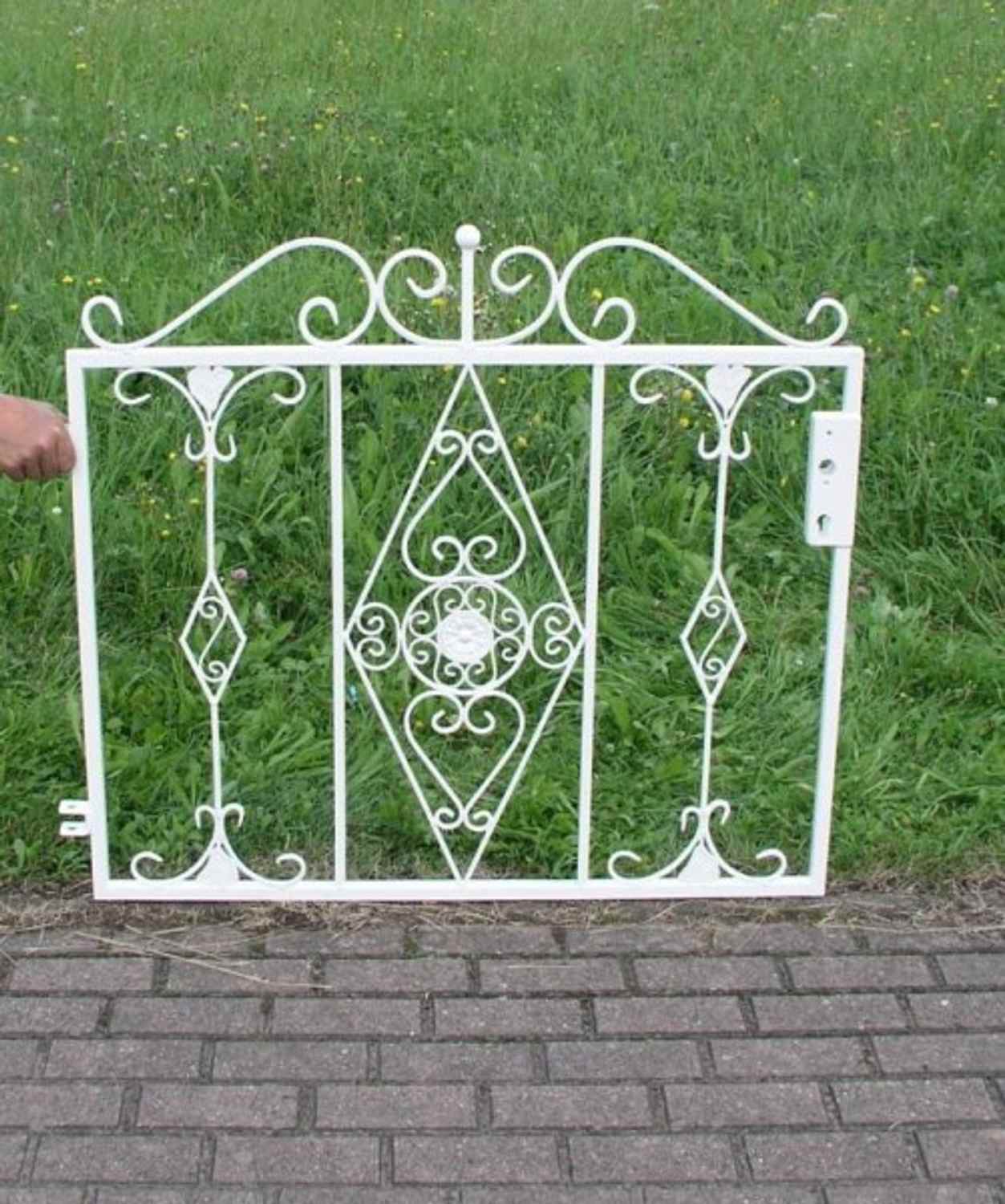 Traumhafte Gartentür Gartenpforte Zauntür Vitoria-GT100/105S Verzinkt P.-Set 40 Traumhafte Gartentür Gartenpforte Zauntür Vitoria-GT100/105S Feuer Verzinkt P.-Set 40 100 cm 1m