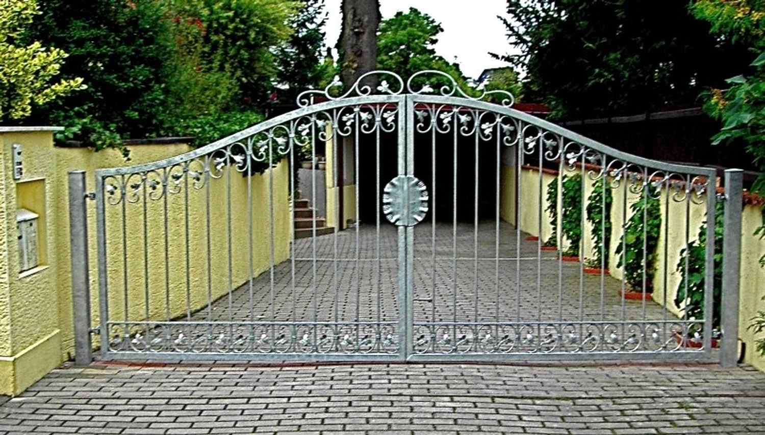 Gartentor Hoftor Tor Metall Schmiedeeisen Monaco-GT500/100A Verzinkt mit Torantriebsset komplett Einfahrtstor Automatik Tor Torantrieb P.-Set 120 Gartentor Hoftor Tor Metall Schmiedeeisen Monaco-GT500/100A Verzinkt mit Torantriebsset komplett Einfahrtstor Automatik Tor Torantrieb P.-Set 120