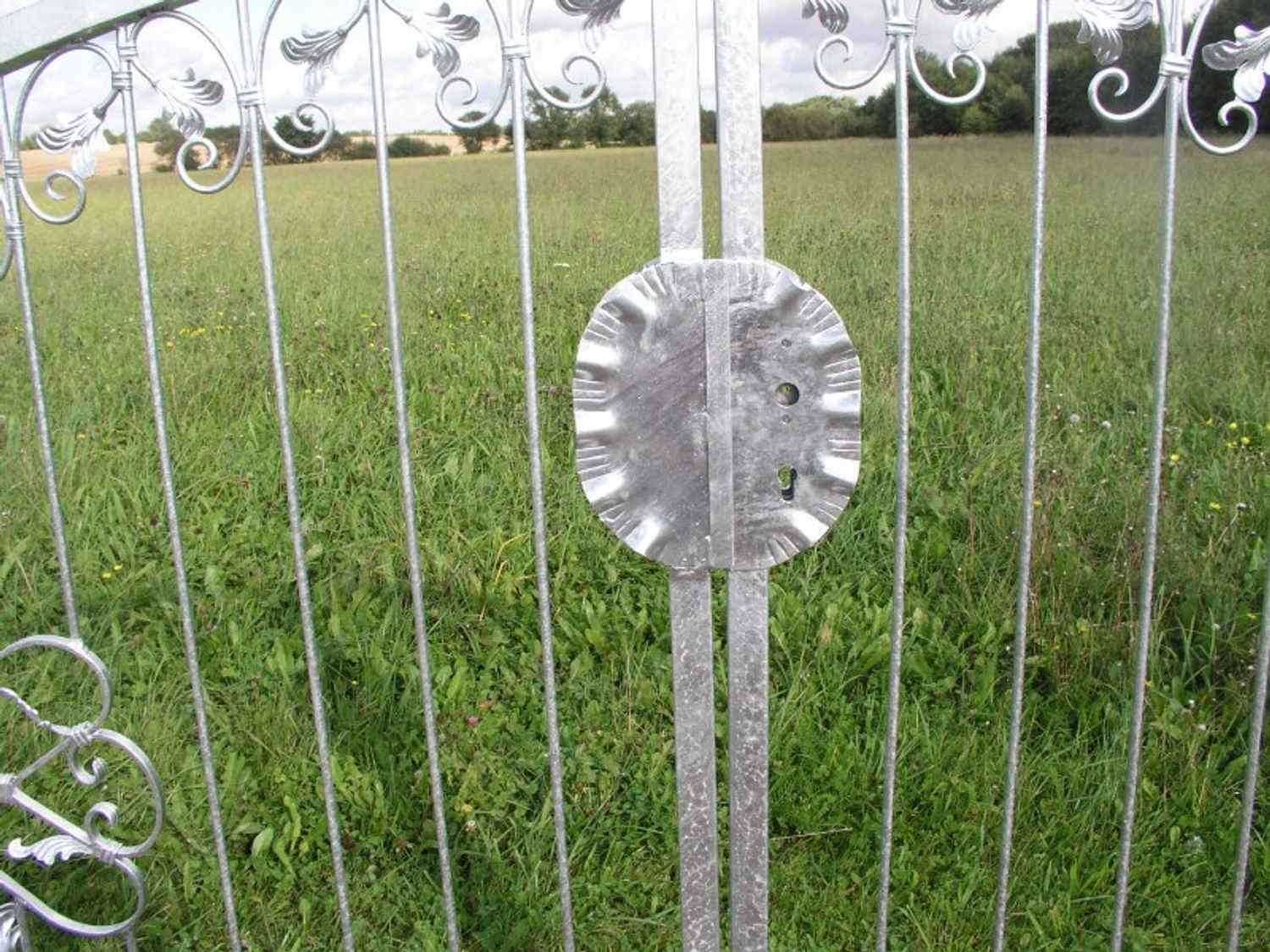Gartentor Hoftor Tor Metall Schmiedeeisen Monaco-GT500/100A Verzinkt mit Torantriebsset komplett Einfahrtstor Automatik Tor Torantrieb P.-Set 120 Gartentor Hoftor Tor Metall Schmiedeeisen Monaco-GT500/100A Verzinkt mit Torantriebsset komplett Einfahrtstor Automatik Tor Torantrieb P.-Set 120