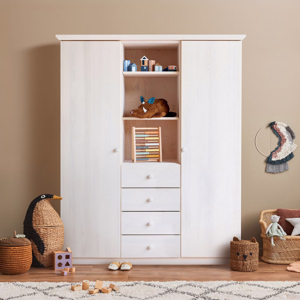 Lena Kleiderschrank 3-teilig Lena Kleiderschrank 3-teilig sb