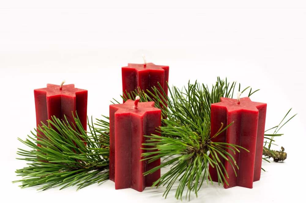 Sternkerzen Adventskranzkerzen 4 Stück Bienenwachs rot Sternkerzen Adventskranzkerzen 4 Stück Bienenwachs rot