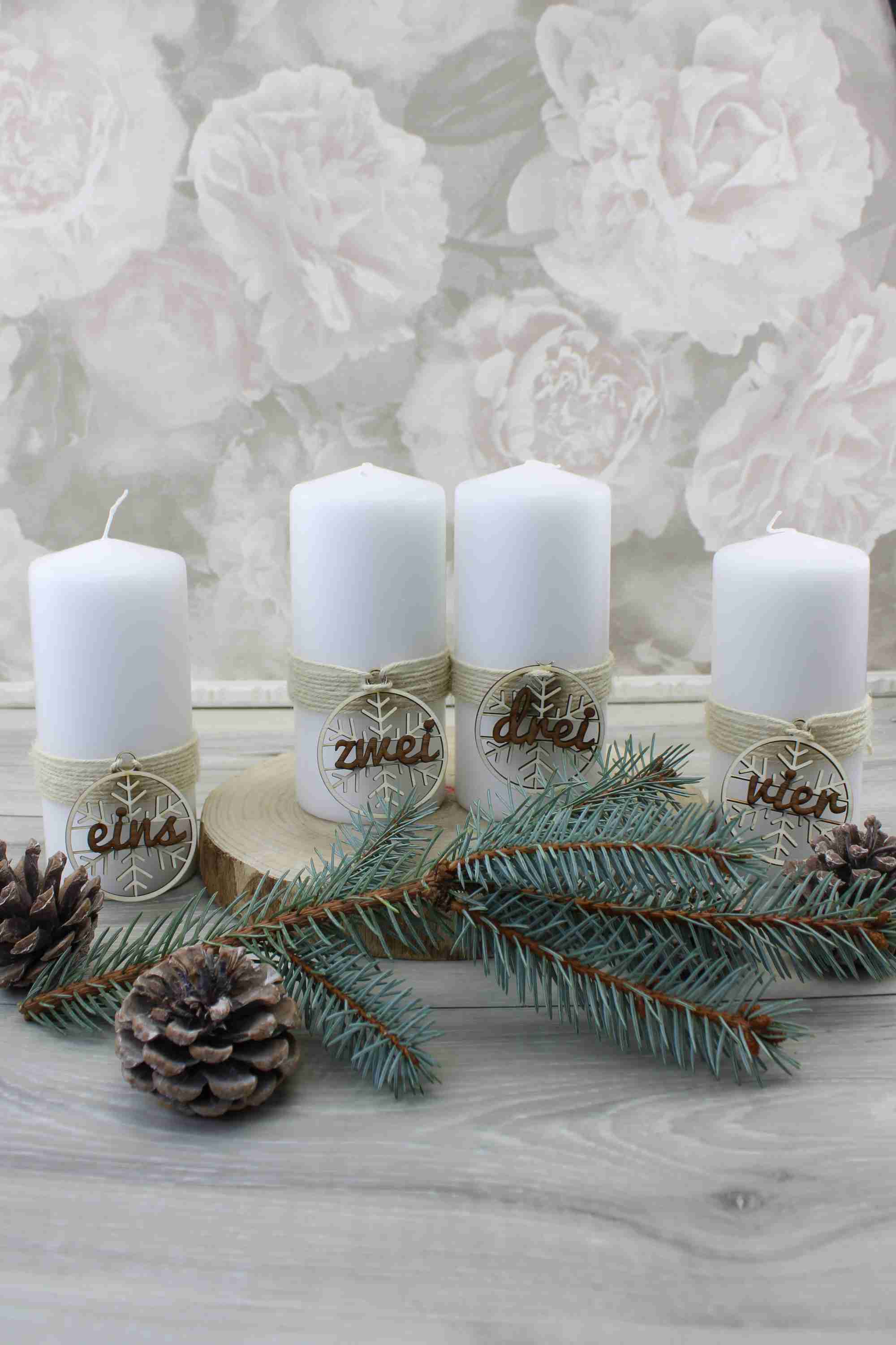 Adventskerzen Weihnachtskerzen Kerzen zum Advent mit Holzanhänger