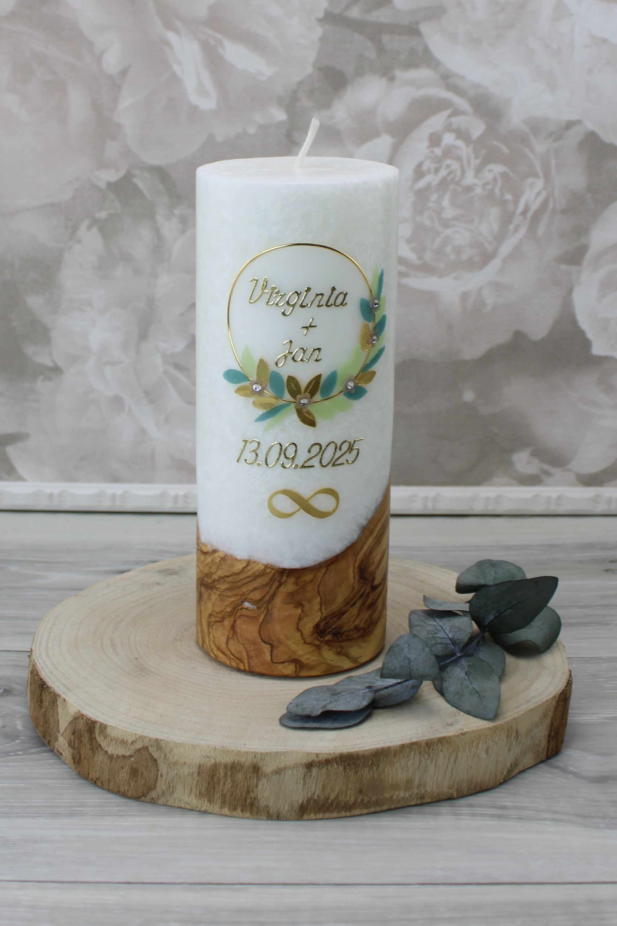 Hochzeitskerze Virginia und Jan mit echtem Holz 2752