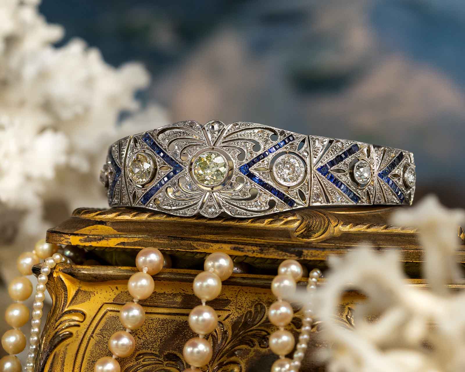 Antiker Schmuck erzählt Geschichten Antiker Schmuck erzählt Geschichten