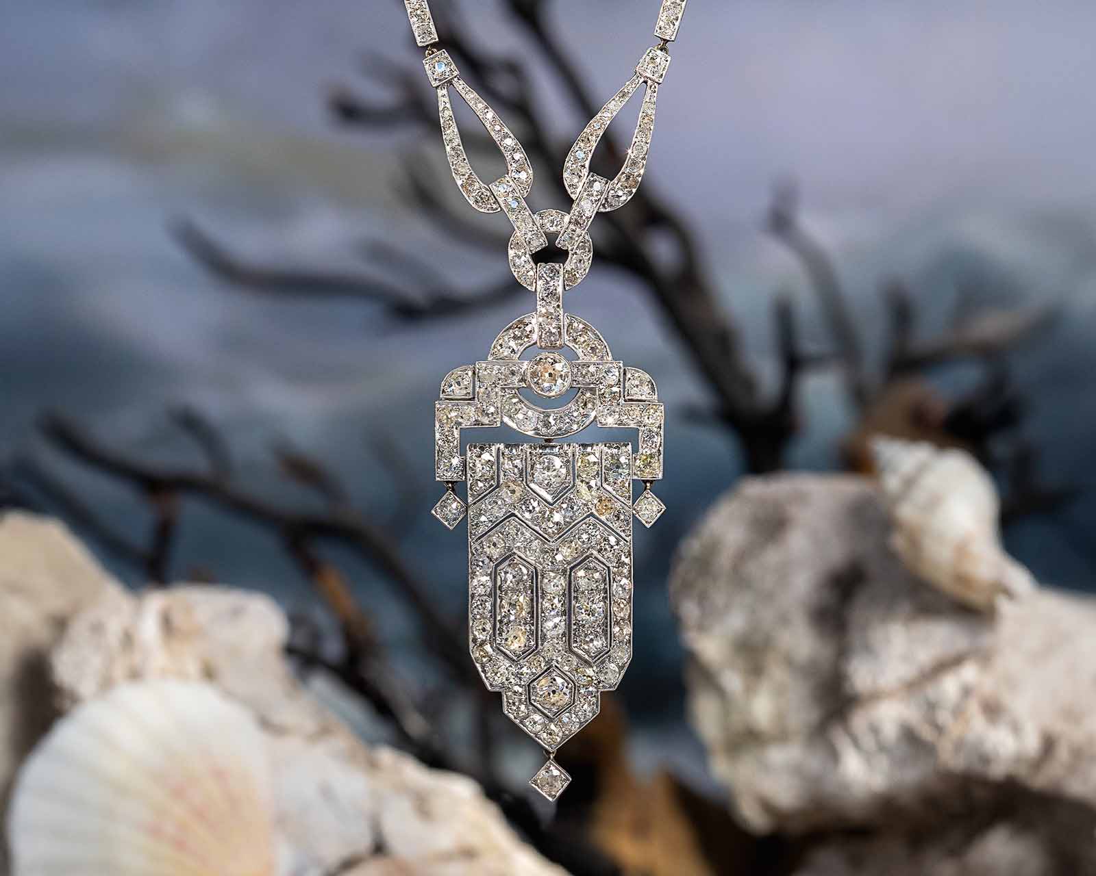 Antiker Schmuck erzählt Geschichten Antiker Schmuck erzählt Geschichten