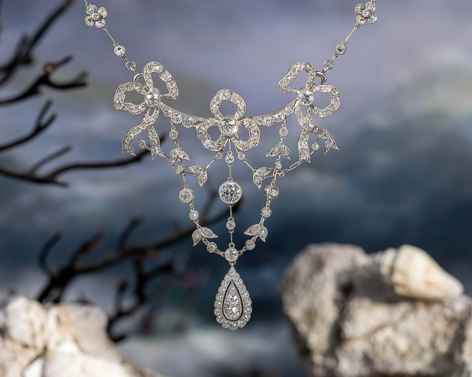 Antiker Schmuck erzählt Geschichten Antiker Schmuck erzählt Geschichten