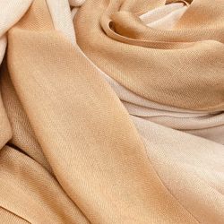 schal-pashmina-farbverlauf-ws8-innen2-sand.jpg schal-pashmina-farbverlauf-ws8-innen2-sand.jpg