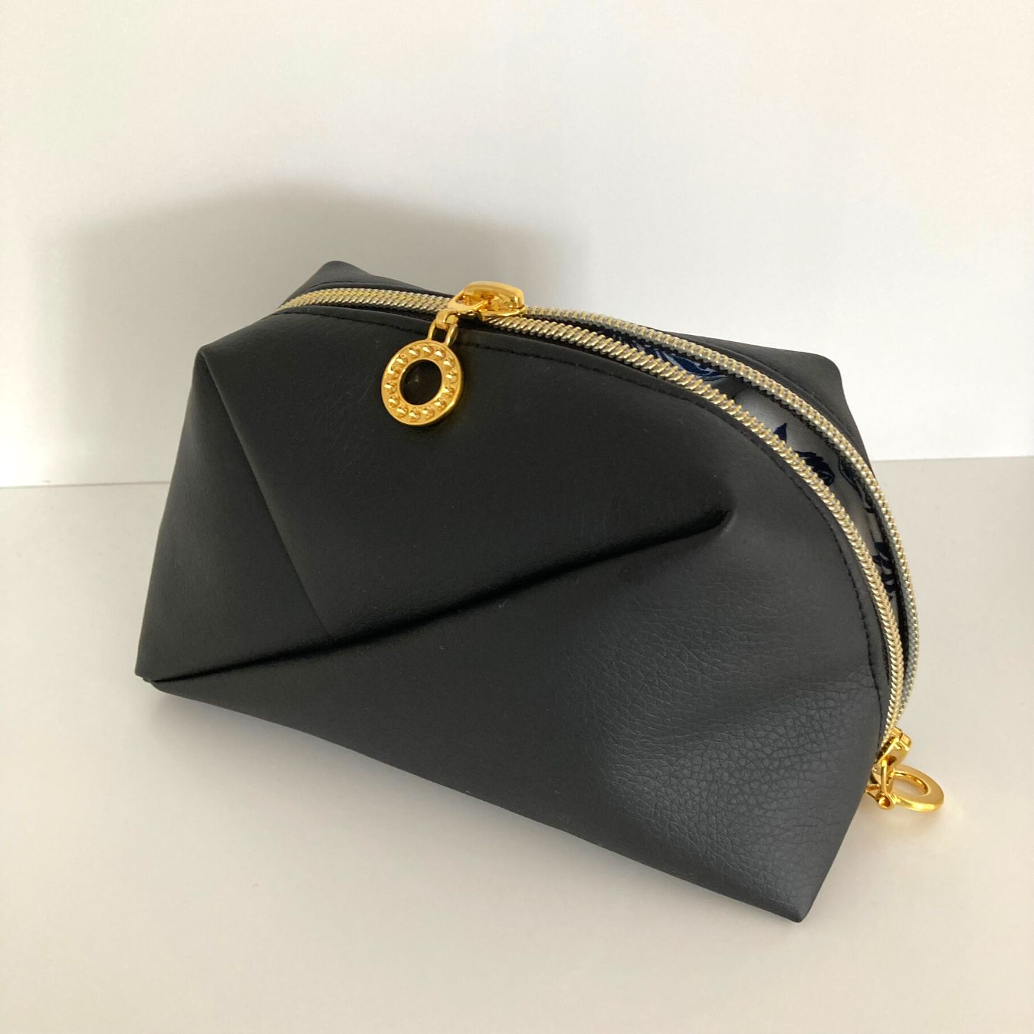Kunstleder Colour - Schwarz (KL-19)-1 Kunstleder Colour - Schwarz (KL-19)-1