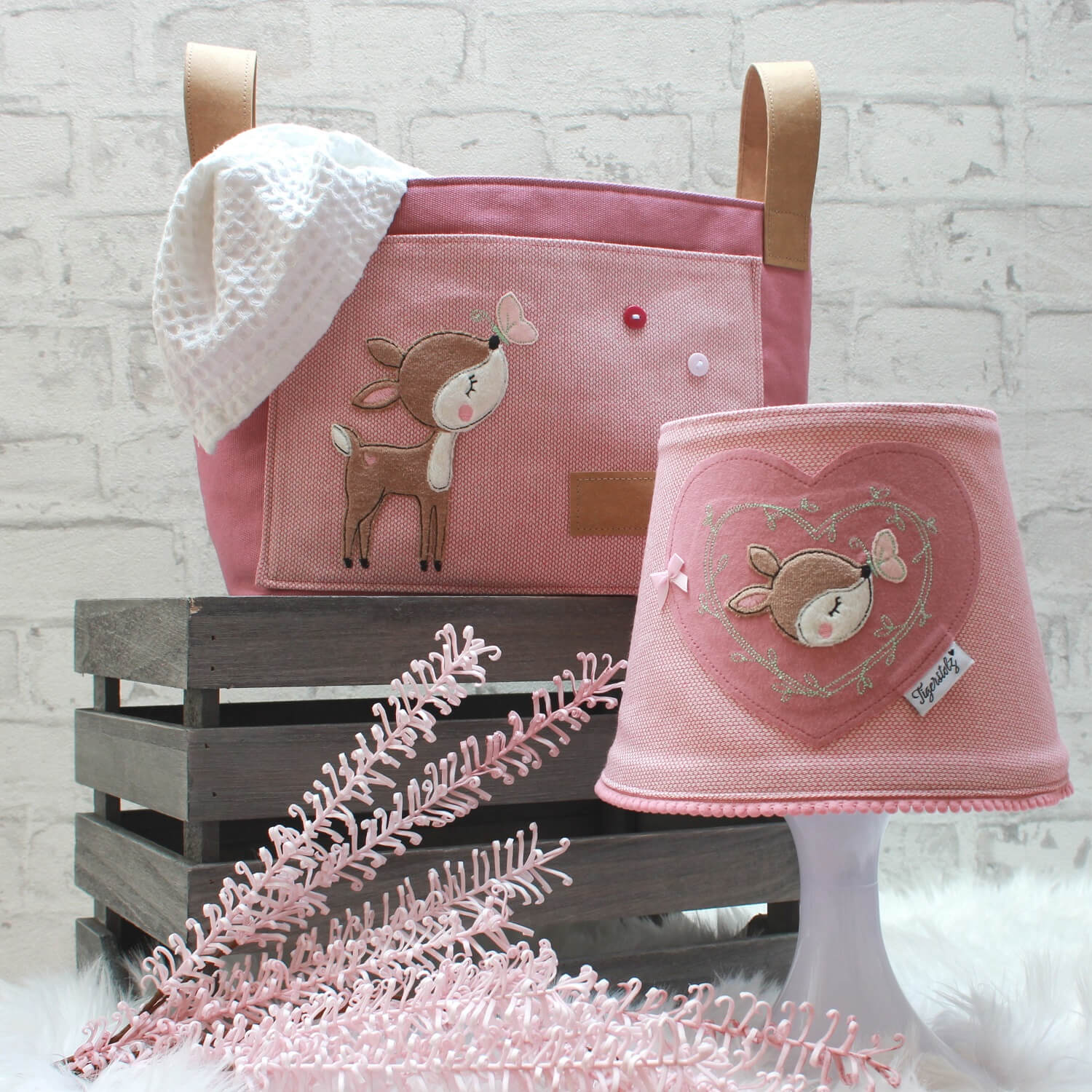 Canvas Doris - Jacquard Pink-2 Canvas Doris - Jacquard Pink-2