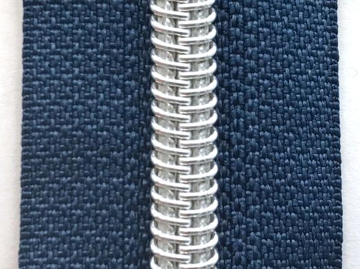 Silber Reißverschluss Colour metallisiert 6,5mm Raupe - 3m - Marine D040 Silber Reißverschluss Colour metallisiert 6,5mm Raupe - 3m - Marine D040