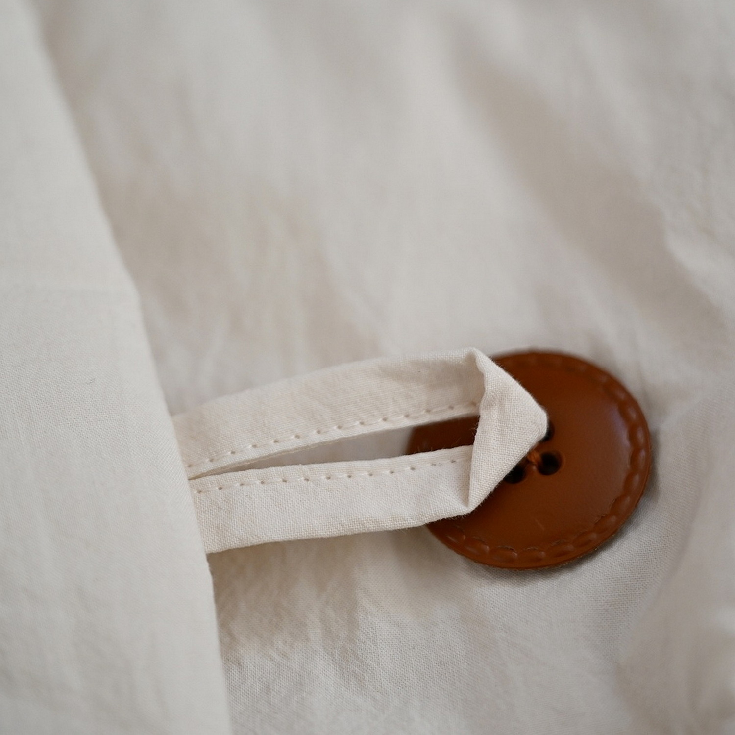 Bouton en cuir 4 trous - 25 mm-2 Bouton en cuir 4 trous - 25 mm-2