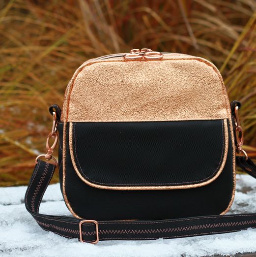 Sac bandoulière brillant en simili *Sac star*