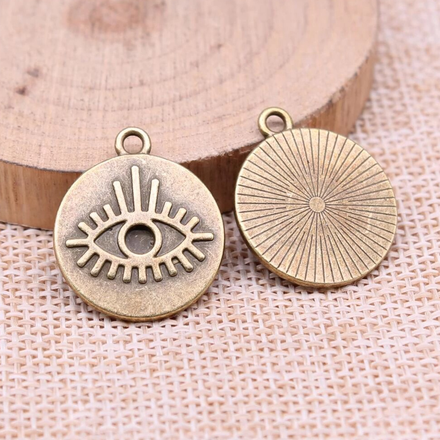 Charm - pendentif - œil sur fond rond - 1 pièce-1 Charm - pendentif - œil sur fond rond - 1 pièce-1