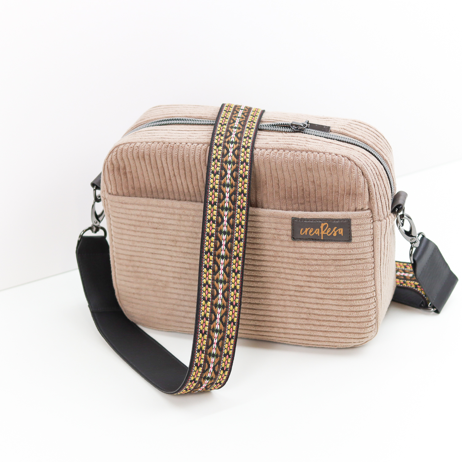 Umhängetasche 'Cambag Tessa Large' von creaResa *Taschenstar*-0 Umhängetasche 'Cambag Tessa Large' von creaResa *Taschenstar*-0