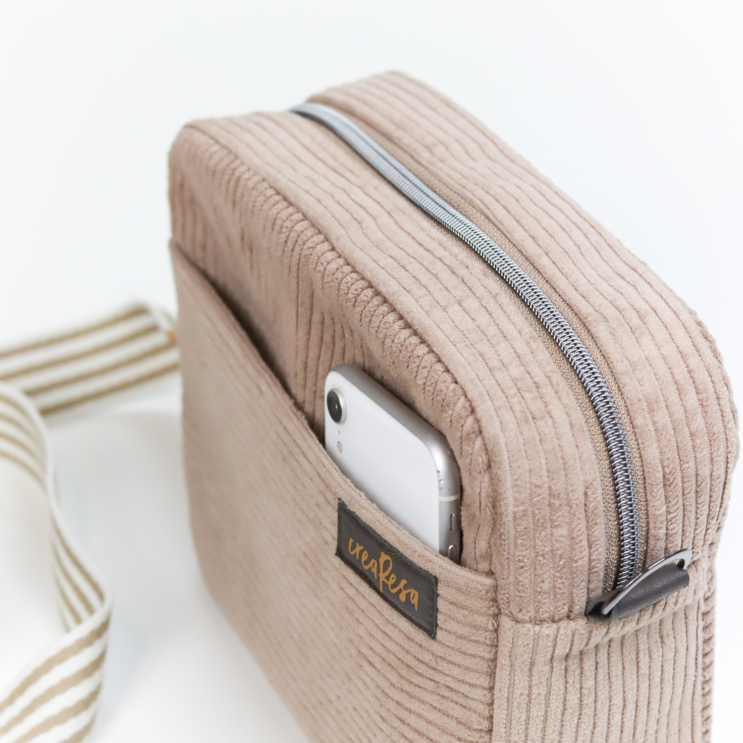 Umhängetasche 'Cambag Tessa Large' von creaResa *Taschenstar*-2 Umhängetasche 'Cambag Tessa Large' von creaResa *Taschenstar*-2