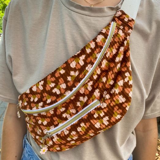 Sac banane en velours côtelé avec tuto vidéo *Sac star* Sac banane en velours côtelé avec tuto vidéo *Sac star*