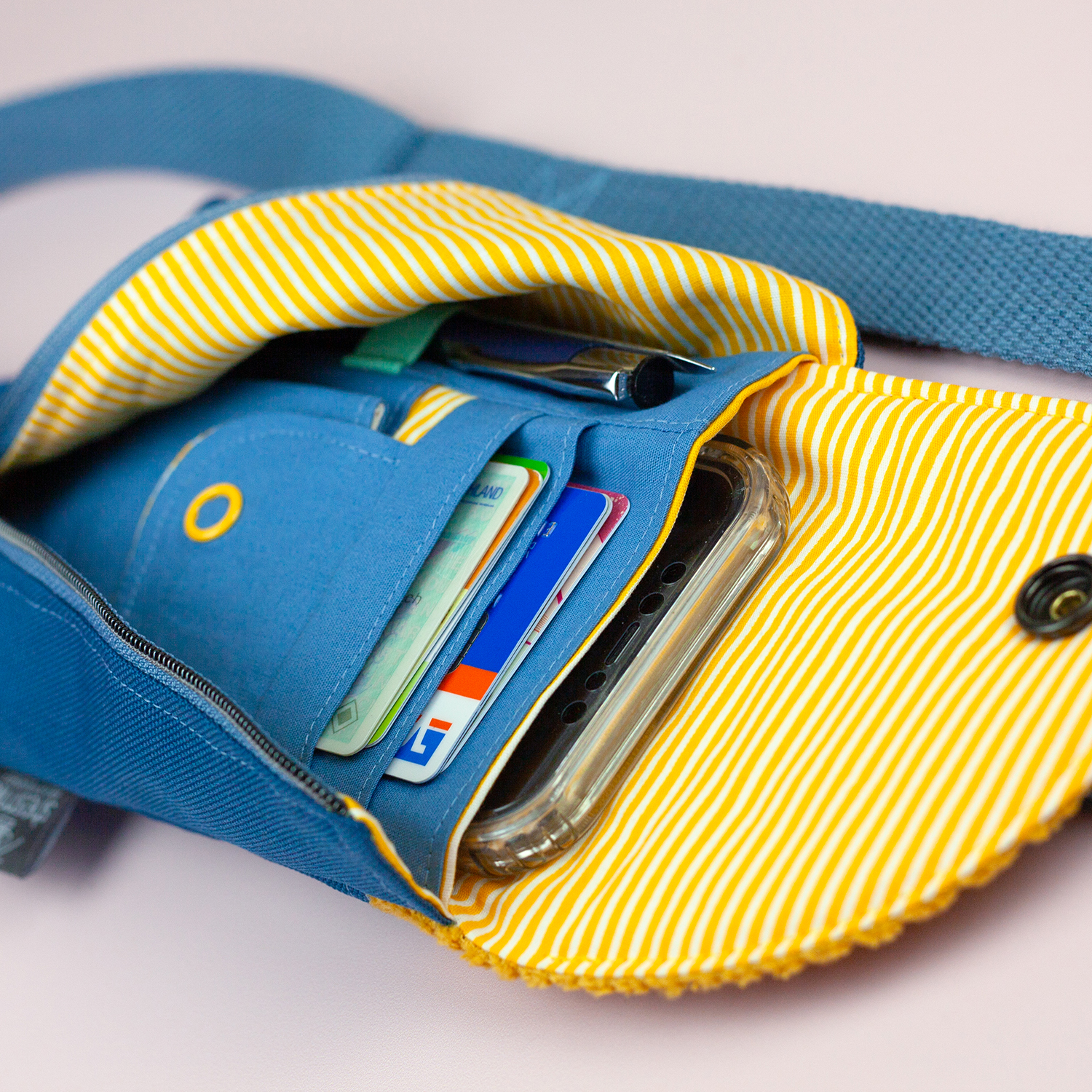 Handytasche SMARTKRAM von shesmile *Taschenstar*-4 Handytasche SMARTKRAM von shesmile *Taschenstar*-4
