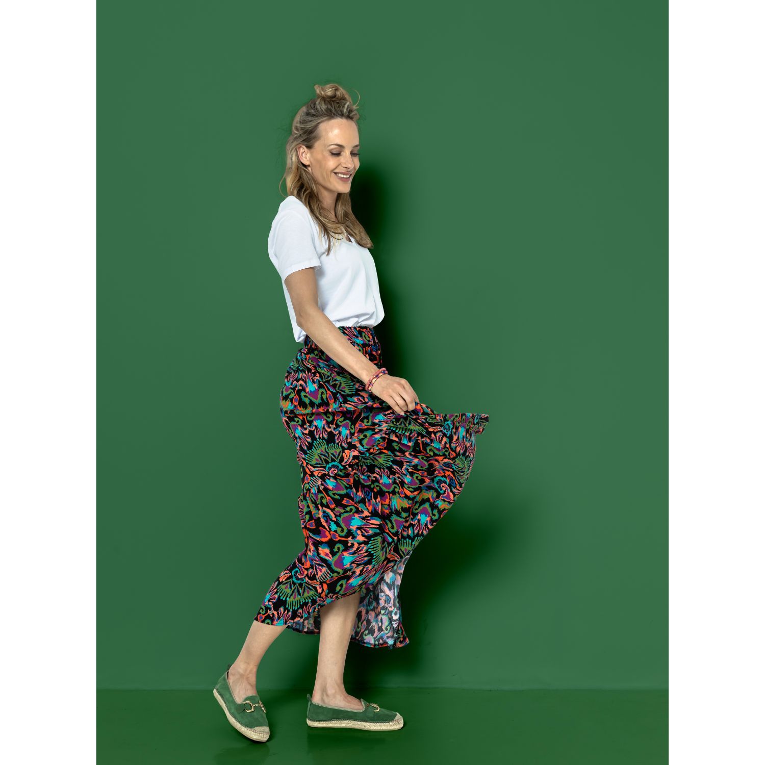 Viscose - Crinkle Motifs Noir Multicolore-1 Viscose - Crinkle Motifs Noir Multicolore-1