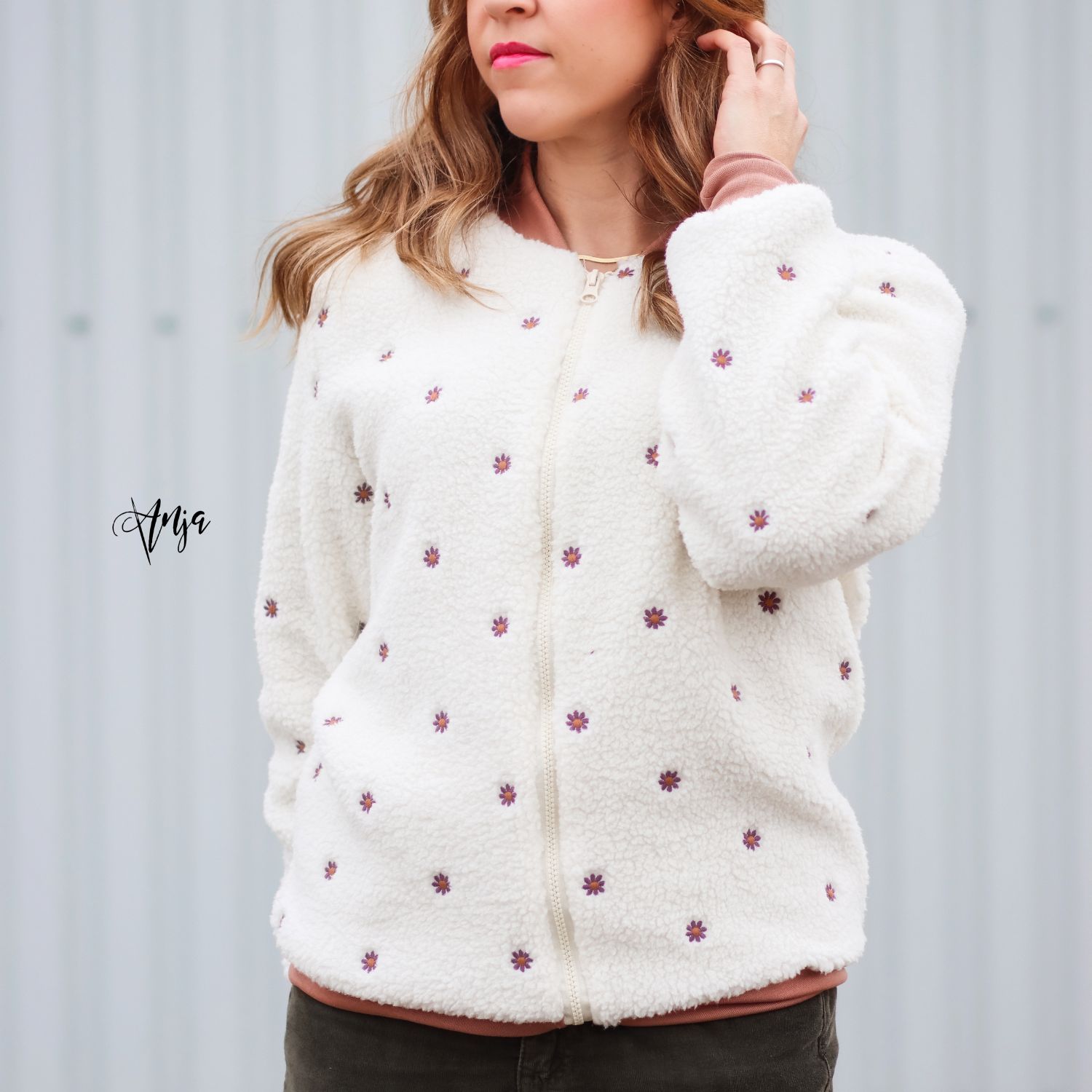 Teddyfleece - Blümchen Bestickt Ecru-1 Teddyfleece - Blümchen Bestickt Ecru-1
