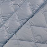 Gewatteerde jas stof - diamanten gefolieerd lichtblauw gewatteerd Gewatteerde jas stof - diamanten gefolieerd lichtblauw gewatteerd
