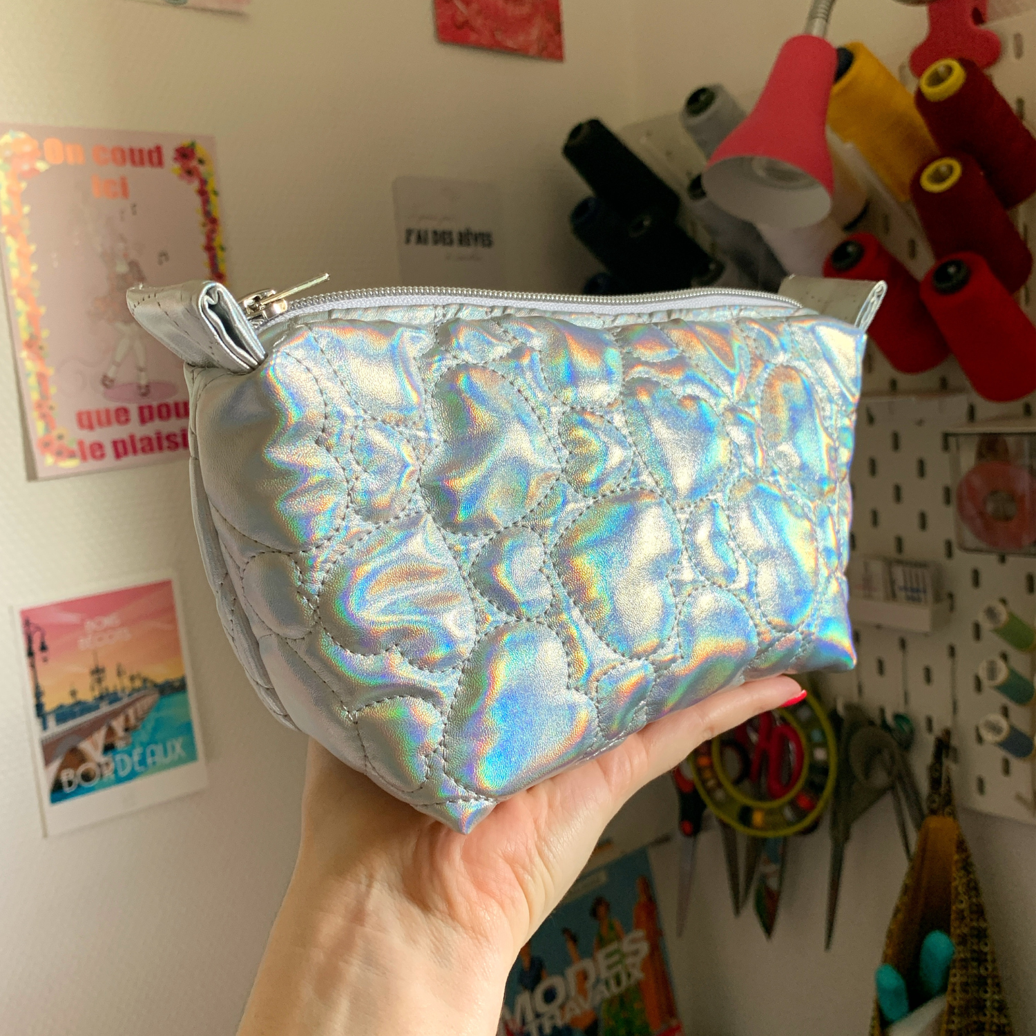 Trousse "Le Hamac" avec patron gratuit - Matelassée argentée *Sac Star*-1 Trousse "Le Hamac" avec patron gratuit - Matelassée argentée *Sac Star*-1