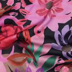 Katoensatijn - Digitale print bloemen zwart multicolor Katoensatijn - Digitale print bloemen zwart multicolor