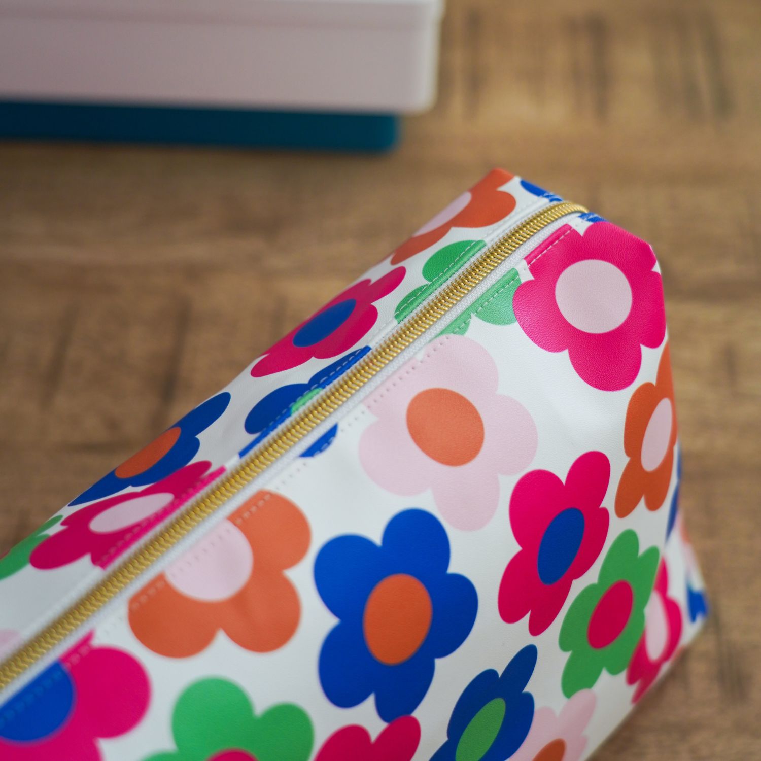 Trousse de toilette simili avec tutoriel vidéo *Sac Star*-1 Trousse de toilette simili avec tutoriel vidéo *Sac Star*-1